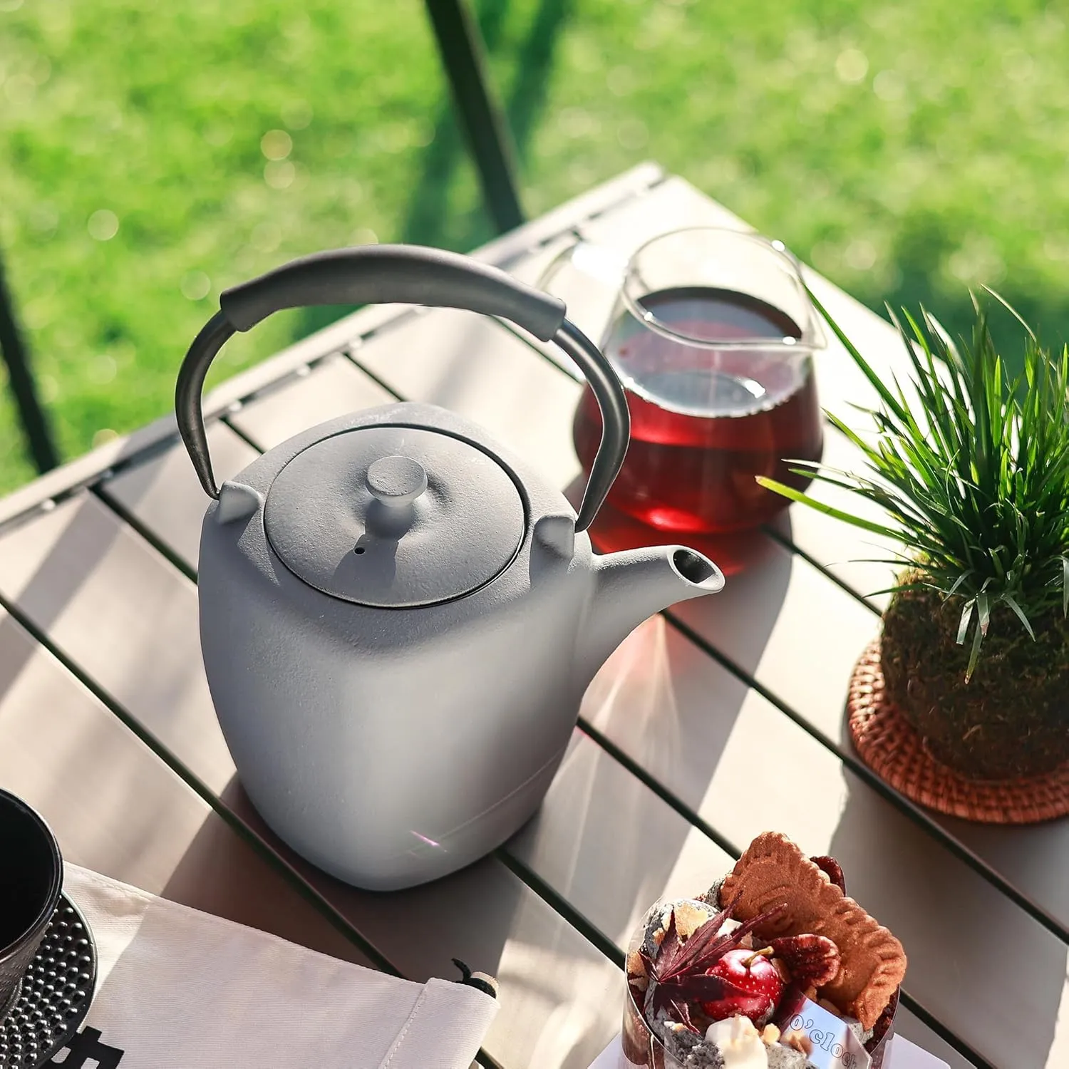 Cast Iron Teapot, 32oz Tea Kettle Stovetop Safe with Infuser for Tea Coffee, Japanese Irregular Molding Tea Pot with Enameled Interior, Silicone Handle, 950ml Light Grey