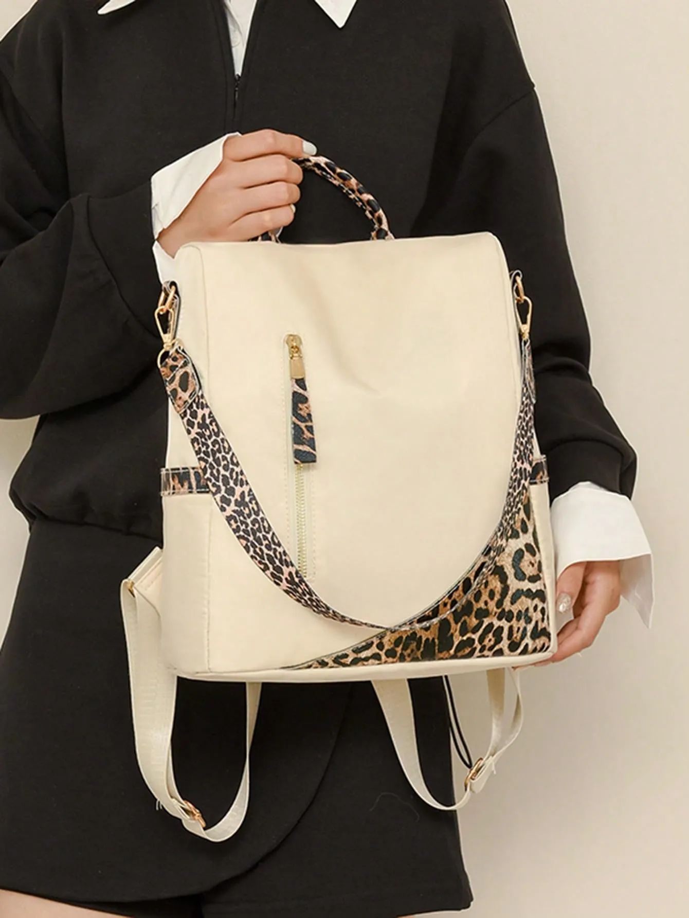 Chic & Secure: Two-Tone Anti-Theft Large Capacity Backpack for Stylish Students