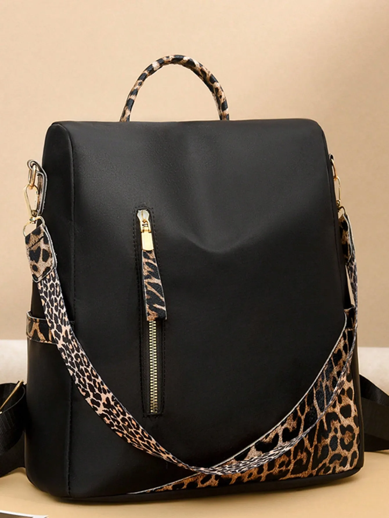 Chic & Secure: Two-Tone Anti-Theft Large Capacity Backpack for Stylish Students