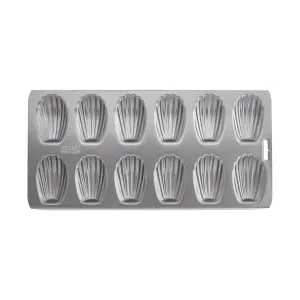 Chicago Metallic Professional 12-Cup Non-Stick Madeleine Pan, 15.75-Inch-by-7.75-Inch