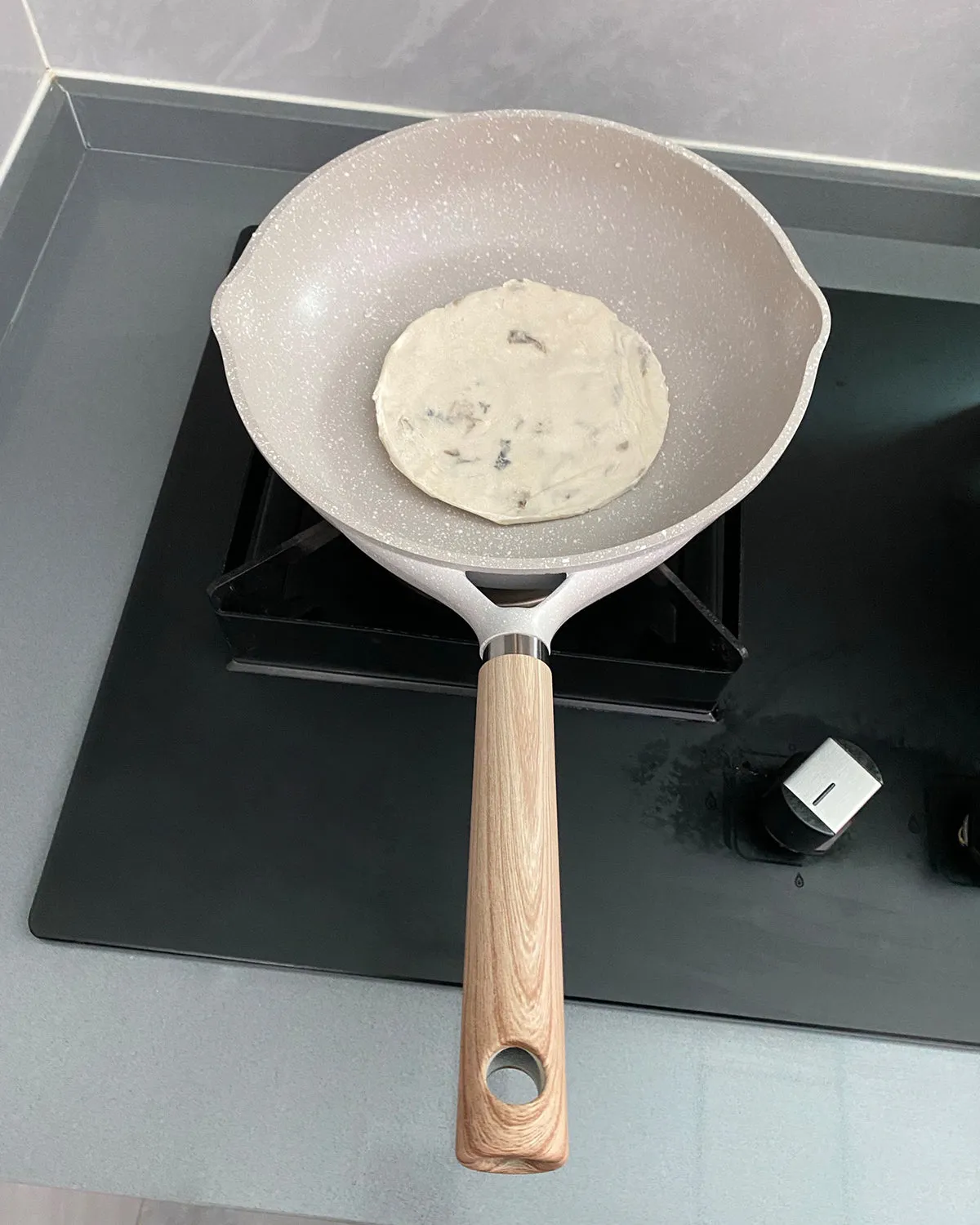 meshoon 8 Inch Frying Pan with Lid Nonstick Induction Skillet Small Omelette Pan
