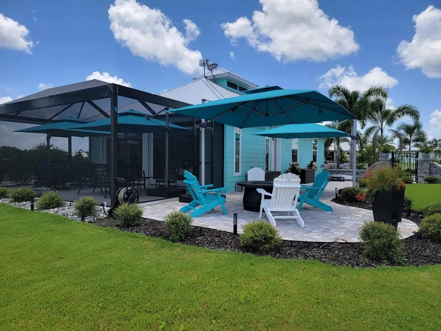 PURPLE LEAF Patio Umbrella 9ft Outdoor Square Umbrella Large Cantilever Umbrella Windproof Offset Heavy Duty Sun for Garden Deck Pool Patio, Turquoise Blue