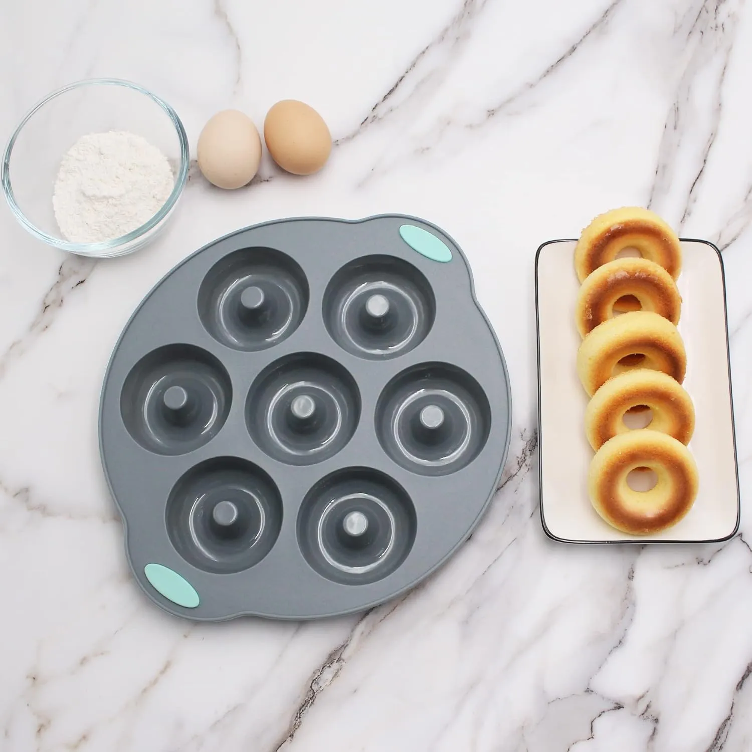 To encounter 31 Pieces Silicone Baking Pans Set, Nonstick Bakeware Sets, Non-Stick Silicone Molds, with Metal Reinforced Frame More Strength, Light Grey