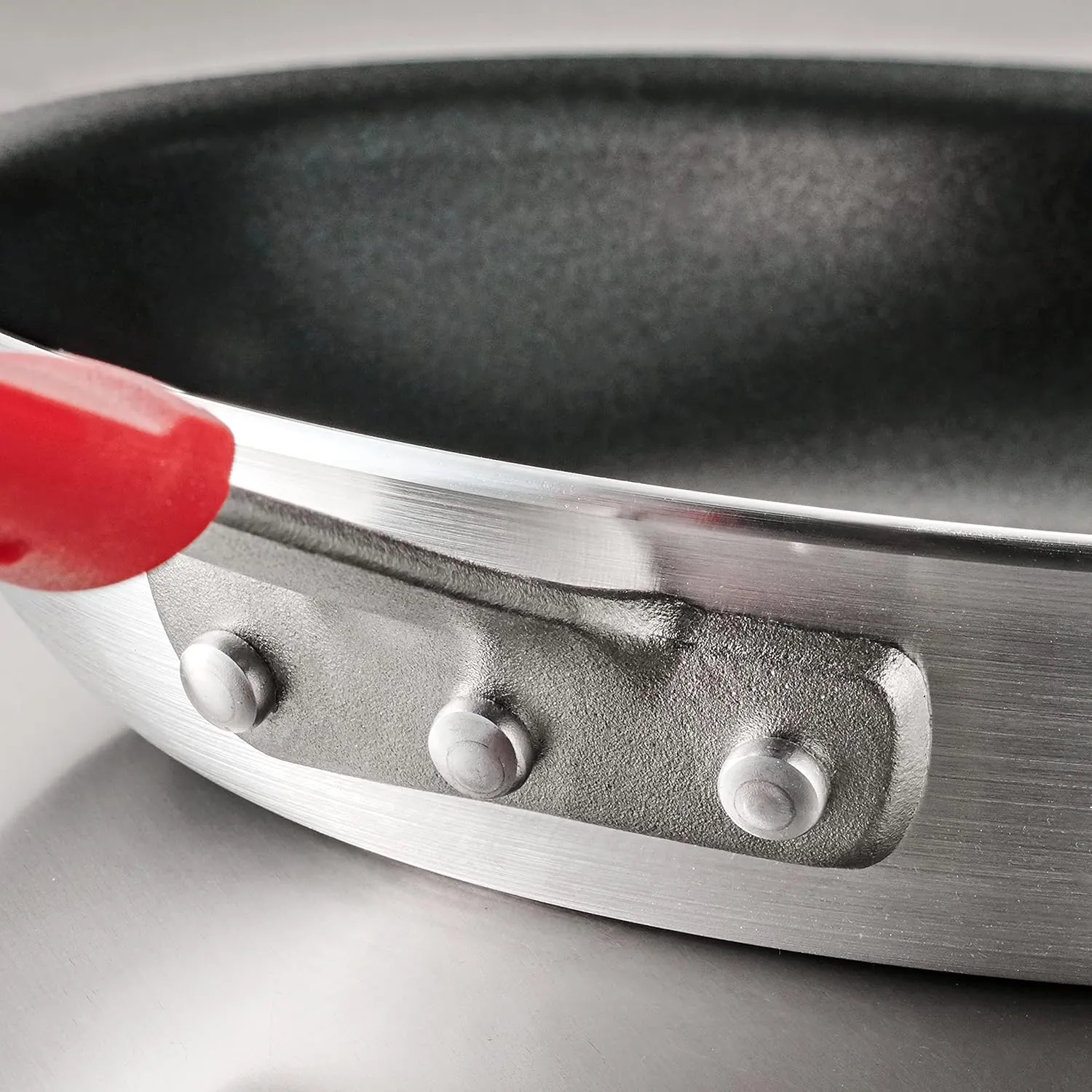 Tramontina Professional 14-Inch Non Stick Extra Large Frying Pan, Heavy-Gauge Aluminum Skillet with Reinforced Nonstick Coating, Red Handle, Dishwasher and Oven Safe