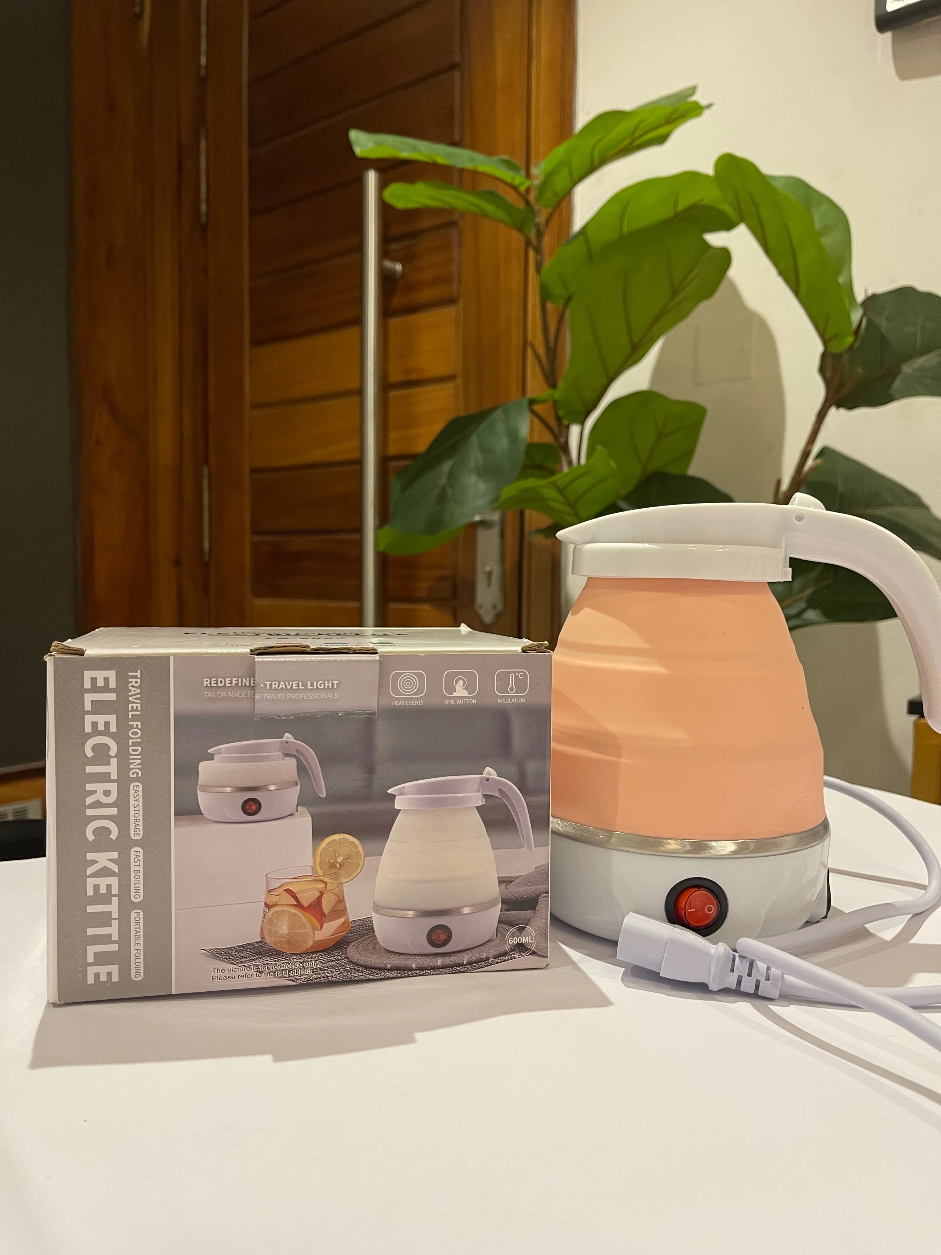 Travel foldable electric kettle