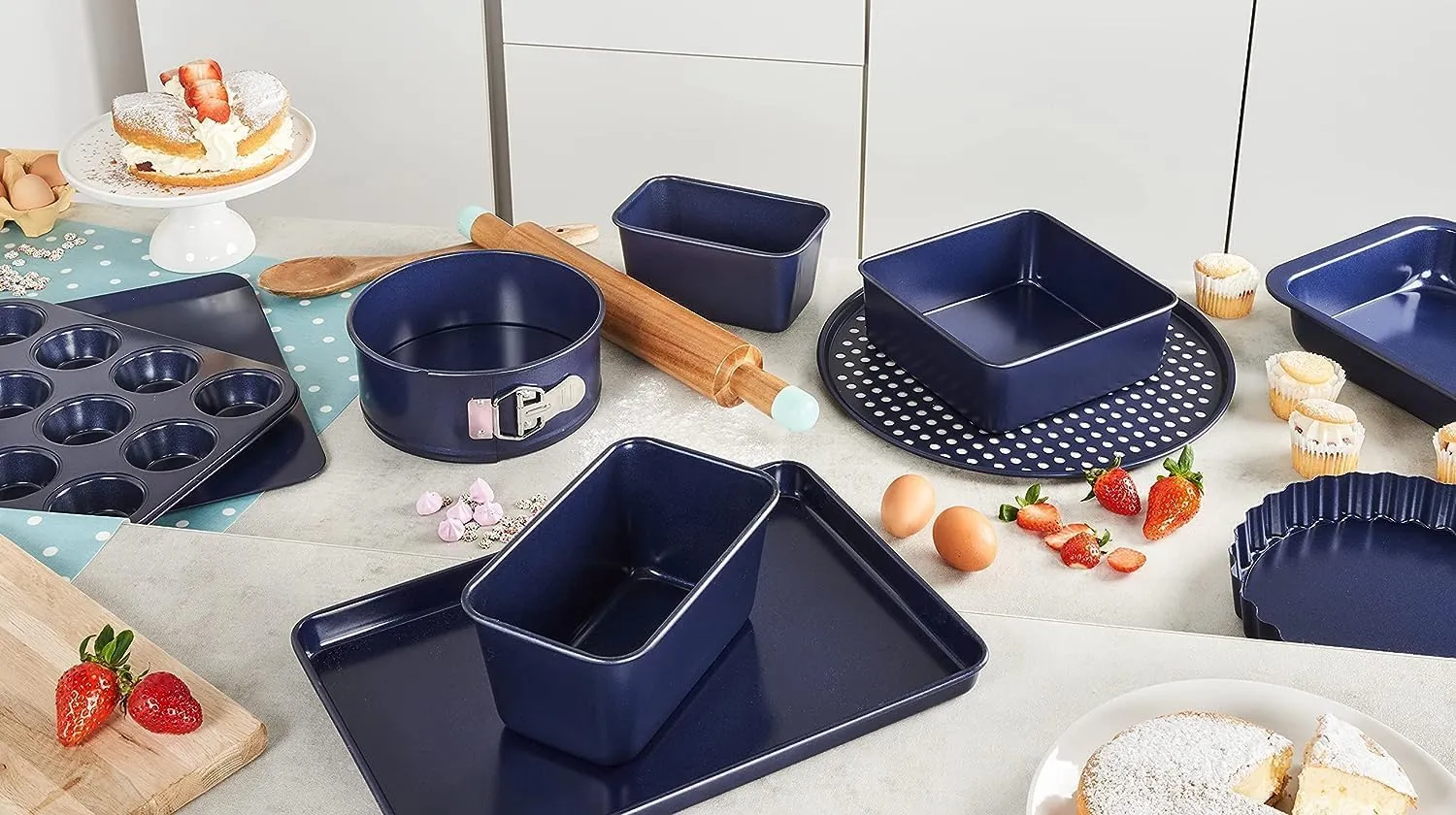 Zyliss E980197 Non-Stick Loose Base Tart Tin | 25cm/10in | Carbon Steel | Dark Blue | Cake Tin/Baking Tin/Bakeware/Cake Mould | Dishwasher Safe | 5 Year Guarantee